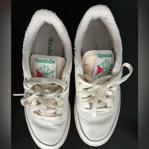 Reebok shoes c 85
